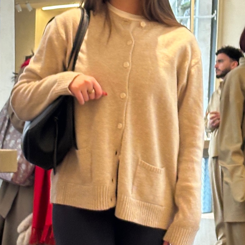Brandy Melville Cream Women's Cardigan